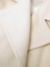 Laden Sie das Bild in den Galerie-Viewer, Mantel Wolle Alpaka Creme
