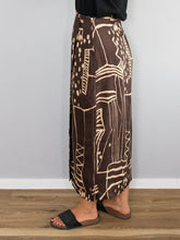 Laden Sie das Bild in den Galerie-Viewer, Maxirock Vintage