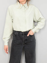 Laden Sie das Bild in den Galerie-Viewer, Mintfarbene Seidenbluse