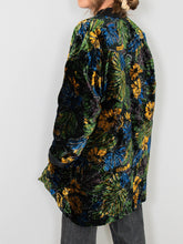 Laden Sie das Bild in den Galerie-Viewer, Oversize Samtjacke