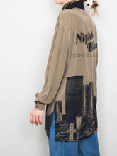 Laden Sie das Bild in den Galerie-Viewer, Oversize Seidenbluse