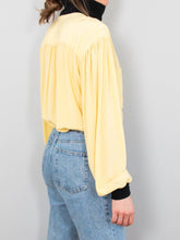 Laden Sie das Bild in den Galerie-Viewer, Oversize Seidenblusen