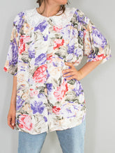 Laden Sie das Bild in den Galerie-Viewer, Oversize Bluse Blumen