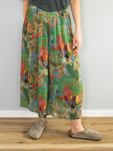 Laden Sie das Bild in den Galerie-Viewer, Plisseehose High Waist