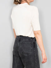 Laden Sie das Bild in den Galerie-Viewer, Poloshirt Seide Creme