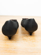 Laden Sie das Bild in den Galerie-Viewer, Prada Schuhe Vintage