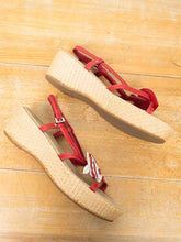 Laden Sie das Bild in den Galerie-Viewer, Prada Vintage Sandalen