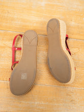 Laden Sie das Bild in den Galerie-Viewer, Prada Vintage