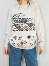 Laden Sie das Bild in den Galerie-Viewer, Pullover Vintage Grau