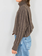 Laden Sie das Bild in den Galerie-Viewer, Pullover Kaschmir Braun