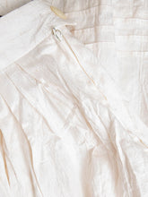 Laden Sie das Bild in den Galerie-Viewer, ROck Seide Creme