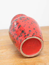 Laden Sie das Bild in den Galerie-Viewer, Rote Vase Vintage