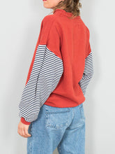 Laden Sie das Bild in den Galerie-Viewer, roter vintage sweater