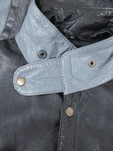 Laden Sie das Bild in den Galerie-Viewer, Schwarze Lederjacke Secondhand
