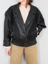 Laden Sie das Bild in den Galerie-Viewer, Schwarze Vintage Lederjacke