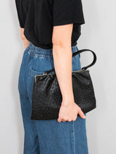 Laden Sie das Bild in den Galerie-Viewer, Schwarze Ledertasche Vintage