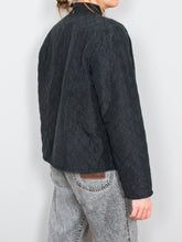 Laden Sie das Bild in den Galerie-Viewer, Schwarze Seidenjacke Vintage
