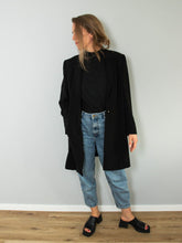 Laden Sie das Bild in den Galerie-Viewer, Schwarzer Blazer Vintage