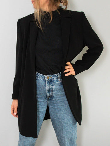 Schwarzer Longblazer