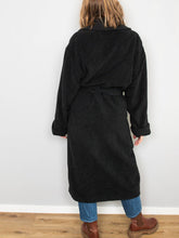 Laden Sie das Bild in den Galerie-Viewer, Schwarzer Wollmantel Vintage