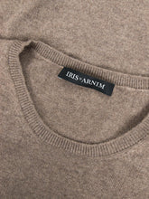 Laden Sie das Bild in den Galerie-Viewer, Secondhand Iris von Arnim