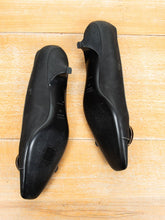 Laden Sie das Bild in den Galerie-Viewer, Secondhand Prada Schuhe