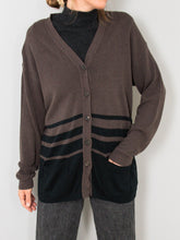 Laden Sie das Bild in den Galerie-Viewer, Secondhand Iris von Arnim 