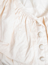 Laden Sie das Bild in den Galerie-Viewer, Seidenbluse Creme