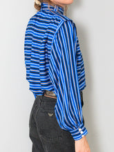 Laden Sie das Bild in den Galerie-Viewer, Seidenbluse Vintage Gestreift