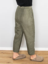 Laden Sie das Bild in den Galerie-Viewer, Seidenhose High Waist Vintage