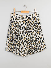 Laden Sie das Bild in den Galerie-Viewer, Shorts Leo High Waist