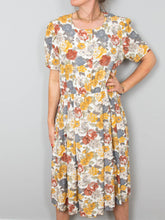 Laden Sie das Bild in den Galerie-Viewer, Sommerkleid Vintage