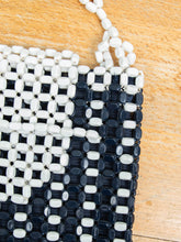 Laden Sie das Bild in den Galerie-Viewer, tasche vintage perlen