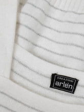 Laden Sie das Bild in den Galerie-Viewer, Top Wolle Creme