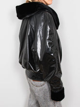 Laden Sie das Bild in den Galerie-Viewer, Vintage Bomberjacken