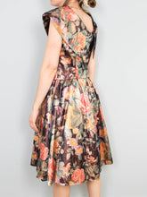 Laden Sie das Bild in den Galerie-Viewer, Vintage Hochzeitskleider