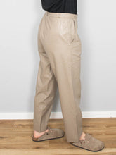 Laden Sie das Bild in den Galerie-Viewer, Vintage Hose Leder