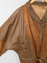 Laden Sie das Bild in den Galerie-Viewer, Vintage Jacke LEder