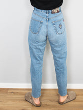 Laden Sie das Bild in den Galerie-Viewer, Vintage Jeans Armani