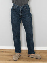 Laden Sie das Bild in den Galerie-Viewer, Vintage Jeans High Waist
