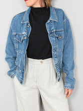 Laden Sie das Bild in den Galerie-Viewer, Vintage Jeansjacke Oversize