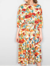 Laden Sie das Bild in den Galerie-Viewer, Jumpsuit Blumen