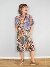 Laden Sie das Bild in den Galerie-Viewer, Vintage Kleider Abstrakt