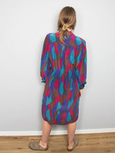 Laden Sie das Bild in den Galerie-Viewer, Seidenkleid Schluppe