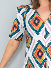 Laden Sie das Bild in den Galerie-Viewer, Vintage Kleider online