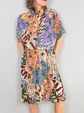 Laden Sie das Bild in den Galerie-Viewer, Vintage Kleider online