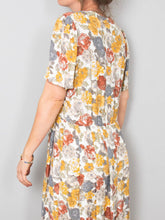 Laden Sie das Bild in den Galerie-Viewer, Vintage Kleider online kaufen