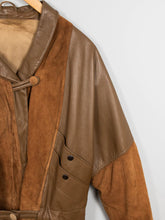 Laden Sie das Bild in den Galerie-Viewer, Vintage Lederjacke Braun