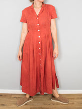 Laden Sie das Bild in den Galerie-Viewer, Vintage Leinenkleid