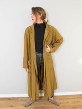 Laden Sie das Bild in den Galerie-Viewer, Vintage Maentel online kaufen